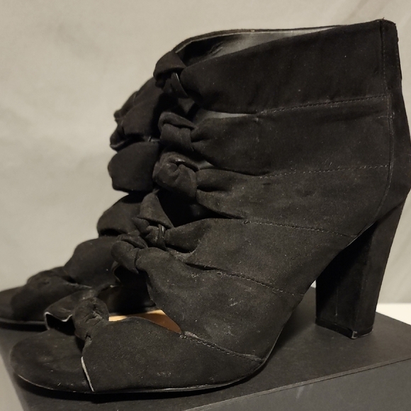 Torrid Black Heels with Ruched Design - Picture 1 of 7